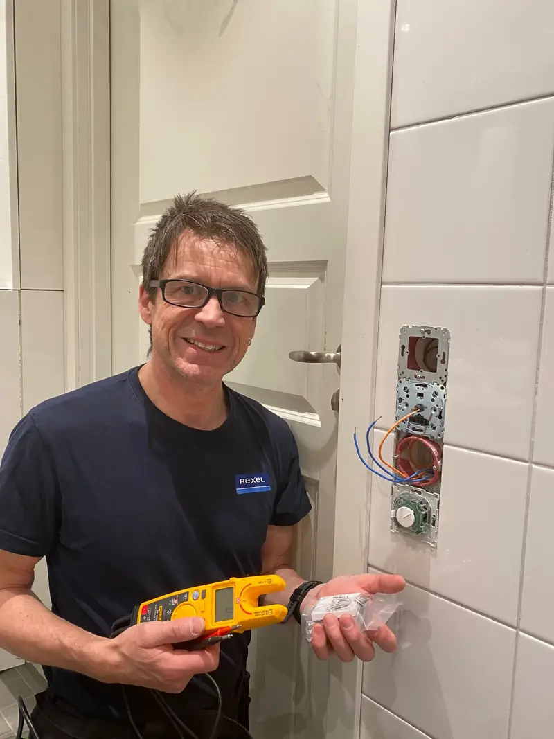 Installation av strömbrytare i Täby